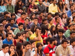 आज का युवा कहां खड़ा है