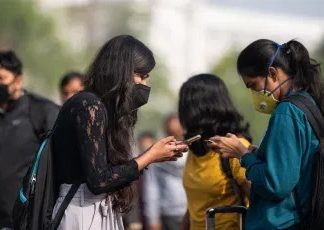 सोशल मीडिया ने दिखाई ताकत