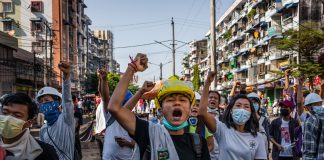 विदेश नीति : न घर के रहे न घाट के