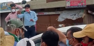 किसानों ने कृषि मंत्री को सुनाई खरी-खोटी