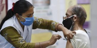 अस्तव्यस्त टीकाकरण और हाशिये पर जिंदगी