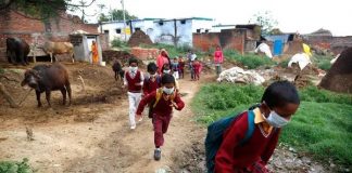 हेरत हेरत हे सखी