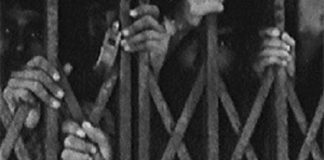 भय और लालच से आती है गुलामी