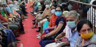 कोरोना काल में भय और प्रलोभन की राजनीति