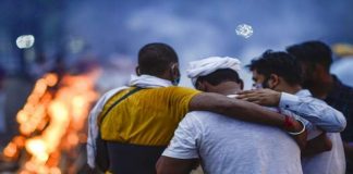 क्या कोविड से हुई मौतों के सही आंकड़े छिपाए जा रहे हैं? – योगेन्द्र यादव