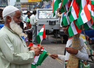 लहू बोलता भी है