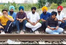 गन्ने की कीमत और बकाये को लेकर पंजाब में धरना जारी