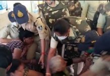 सेंचुरी के सैकड़ों श्रमिकों के साथ मेधा पाटकर गिरफ्तार