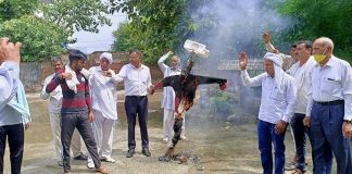 करनाल में हुई बर्बरता का वकीलों ने किया विरोध