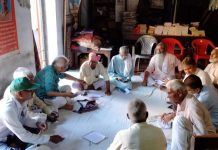 सेब के किसान भी उतरे मैदान में, मिशन यूपी ने किया अब पूर्वी उप्र का रुख