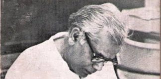 जी हाँ, हम अंधभक्त है, क्या राजनैतिक इतिहासकार रामचंद्र गुहा ,एनडीटीवी पत्रकार रवीश कुमार, टेलीविजन पत्रकार पुण्य प्रसून वाजपेयी , मार्क्सवादी चिंतक प्रो. पूरनचंद जोशी, साहित्यकार डॉ. रामविलास शर्मा , वामपंथी साहित्यकार नामवर सिंह, प्रगतिशील साहित्यकार राजेन्द्र यादव , दिल्ली हाईकोर्ट के भू.पू. मुख्य न्यायाधीश राजेन्द्र सच्चर, ख़तरे उठानेवाले लड़ाकू वकील प्राणनाथ लेखी, दुनियाभर में मशहूर पेंटर मकबूल फिदा हुसैन बुद्धिजीवी नहीं?