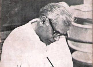 जी हाँ, हम अंधभक्त है, क्या राजनैतिक इतिहासकार रामचंद्र गुहा ,एनडीटीवी पत्रकार रवीश कुमार, टेलीविजन पत्रकार पुण्य प्रसून वाजपेयी , मार्क्सवादी चिंतक प्रो. पूरनचंद जोशी, साहित्यकार डॉ. रामविलास शर्मा , वामपंथी साहित्यकार नामवर सिंह, प्रगतिशील साहित्यकार राजेन्द्र यादव , दिल्ली हाईकोर्ट के भू.पू. मुख्य न्यायाधीश राजेन्द्र सच्चर, ख़तरे उठानेवाले लड़ाकू वकील प्राणनाथ लेखी, दुनियाभर में मशहूर पेंटर मकबूल फिदा हुसैन बुद्धिजीवी नहीं?