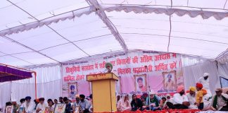 अंतिम अरदास में शामिल हुए हजारों किसान, देशभर में प्रार्थनासभाएं, मोमबत्ती मार्च