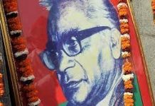 जी हाँ, हम अंधभक्त हैं, आज का बुद्धिजीवी, शब्दों का मकड़जाल, उछलकूद, जलेबी की तरह पकाने की बड़ी चतुराई समझता है। परंतु ठोस, दमदार विचार किसी के कहने से कमज़ोर नहीं पड़ता।