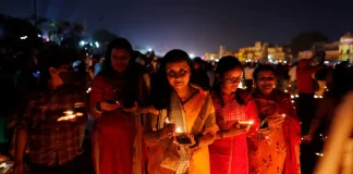 लॉकडाउन के 233वें दिन के बाद की पहली दीपावली!