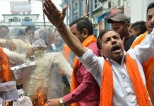 पटाखों से मत लड़ो !