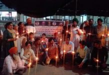 एक दीया शहीद किसानों के नाम, इस तरह किसान आंदोलन ने मनाई दीवाली