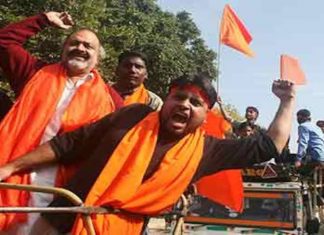 क्या भागवत हिंदुओं को (अहिंसक) उग्रवादी बनाना चाहते हैं?