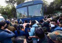 डॉक्टरों पर पुलिस कार्रवाई की निन्दा