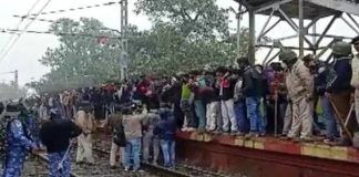 रेलवे भर्ती को लेकर बिहार के कई शहरों में प्रदर्शन