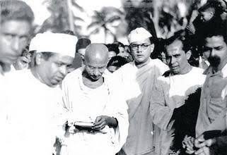 सुभाष बोस की अध्यक्षता में, सोशलिस्टों का सरकारपरस्त (रूढ़िवादी गांधीवादियों) से टकराव