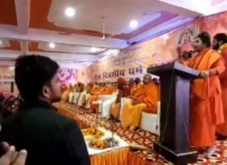 लड़ाई हिन्दुस्तानियत बचाने की है