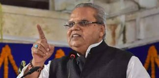 मलिक क्यों इतने मुखर हैं?