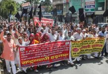 कामयाब रही आम हड़ताल, यूनियनों ने कामगारों को बधाई दी