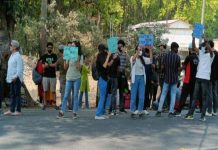 दिल्ली-दून एक्सप्रेस-वे : पेड़ और कुल्हाड़ी के बीच ‘ढाल’ बने युवा और वन गुज्जर आदिवासी