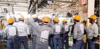 भीषण गर्मी में एयर वॉशर न चलाए जाने से मजदूरों में आक्रोश