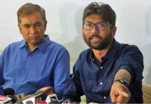 जिग्नेश मेवाणी की गिरफ्तारी से आहत गुजरात के दलित 1 मई को लाइट बंद कर करेंगे विरोध