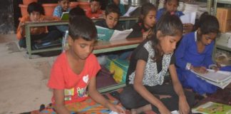 छुआछूत से तंग आकर खोला ‘अपना स्कूल’