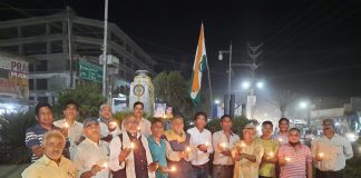 रीवा में जयस्तंभ बचाने के लिए दीप प्रज्वलन सत्याग्रह 51वें दिन भी जारी