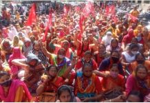 लंबे संघर्ष के बाद आँगनवाड़ी कार्यकर्ताओं व सहायकों को मिला ग्रेच्युटी का हक