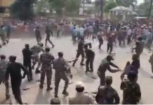 आदिवासियों ने किया खनन का विरोध तो पुलिस ने बरसायीं लाठियाँ