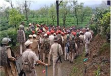 चाय बागान की जमीन पर एयरपोर्ट बनाने के विरोध में उतरे मजदूर