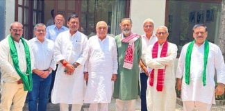 किसानों के लिए नए स्मार्ट विलेज बसाए जाने की माँग