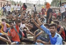 सरकार ‘अग्निपथ’ पर; आक्रोशित युवा सड़कों पर, विशेषज्ञ भी नाराज