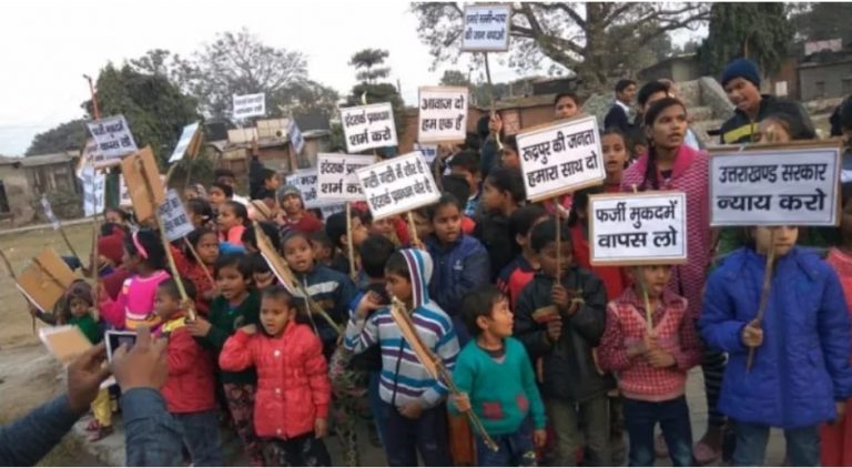 तालाबंदी के खिलाफ इंटरार्क मजदूर यूनियन के धरने के 298वें दिन हुई बाल पंचायत