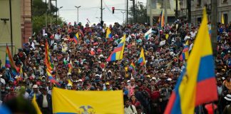 दुनियाभर में युवाओं का असंतोष किस बात का संकेत है?