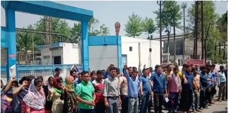 माइक्रोमैक्स मजदूरों की कार्यबहाली की मांग को लेकर प्रदर्शन