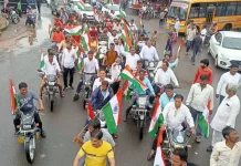 राष्ट्रप्रेम, आवरण नहीं आचरण में दीखे