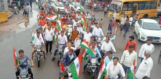 राष्ट्रप्रेम, आवरण नहीं आचरण में दीखे