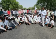 प्याज लहसन के भाव रसातल में, मालवा निमाड़ के किसान आंदोलन की राह पर