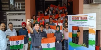 सेल्फी वाली यह आजादी किसकी है?