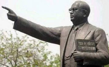 हमें राह कौन दिखाएगा : मनुस्मृति या संविधान?