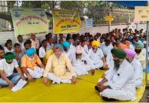 उधमसिंह नगर में इंटरार्क प्लांट के मजदूरों का धरना जारी, समर्थन में आए किसान संगठन