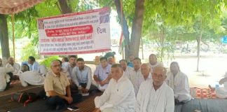 मानेसर में हजारों एकड़ जमीन के अधिग्रहण से क्षुब्ध किसानों ने सामूहिक आत्महत्या की इजाजत माँगी