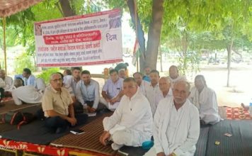 मानेसर में हजारों एकड़ जमीन के अधिग्रहण से क्षुब्ध किसानों ने सामूहिक आत्महत्या की इजाजत माँगी