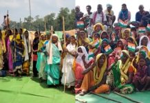 हसदेव अरण्य में फिर पेड़ कटाई के खिलाफ लामबंद हुए ग्रामीण